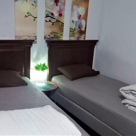 Tapok Hostel Chişinău Esterno foto