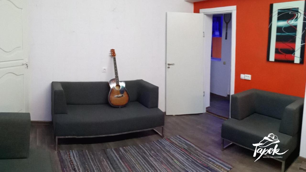 Tapok Hostel Chişinău Esterno foto