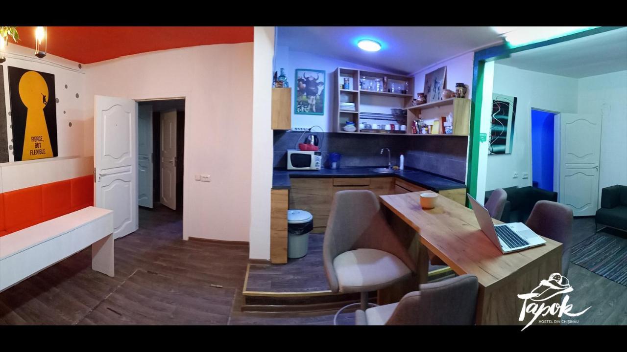 Tapok Hostel Chişinău Esterno foto